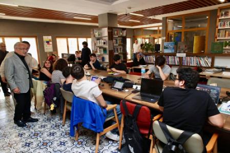 media-libraryAaD0jC