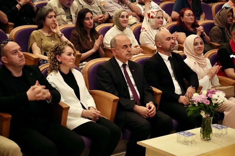 Vali Erol, Koruyucu Aile Günü Kutlama Programına Katıldı