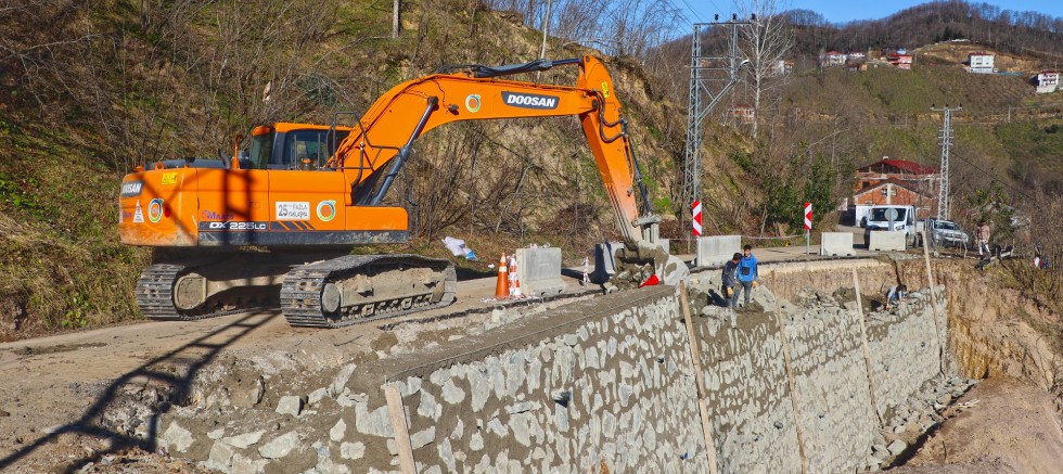 30 KM’LİK GRUP YOLU KORUMAYA ALINIYOR