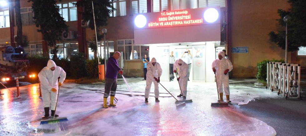 ALTINORDU’DA TEMİZLİKTE YAZ SEZONU SEFERBERLİĞİ