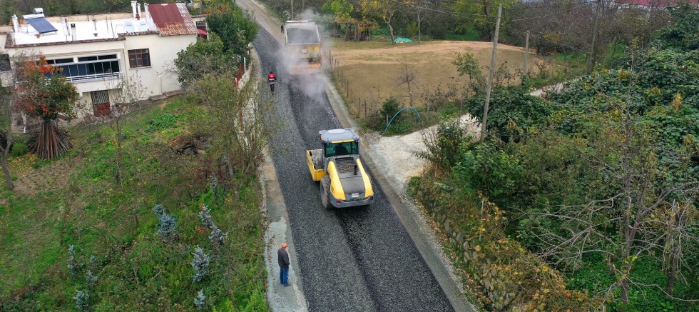 ALTINORDU KIZILHİSAR MAHALLE YOLU ASFALTLANIYOR