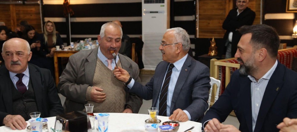 “BİZ SİZİNLE BÜYÜK BİR AİLEYİZ”