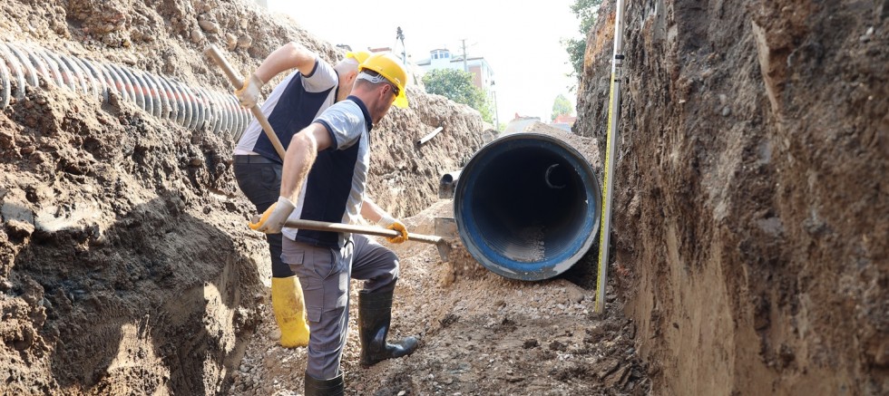 BÜYÜKŞEHİR, FATSA İLÇESİ KURTULMUŞ MAHALLESİNİN ALTYAPISINA NEŞTER VURDU