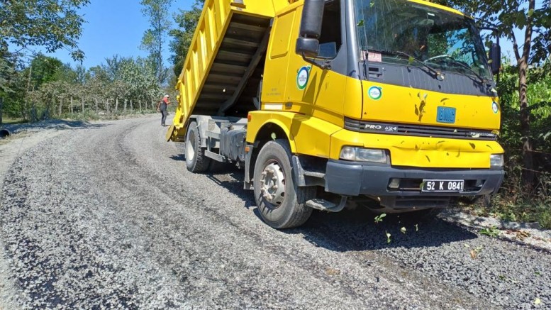 BÜYÜKŞEHİR İLÇELERİN SORUNLARINI ÇÖZÜYOR