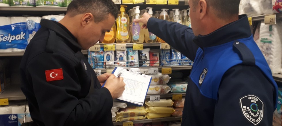 BÜYÜKŞEHİR ZABITASI’NDAN MARKETLERE ŞOK DENETİM