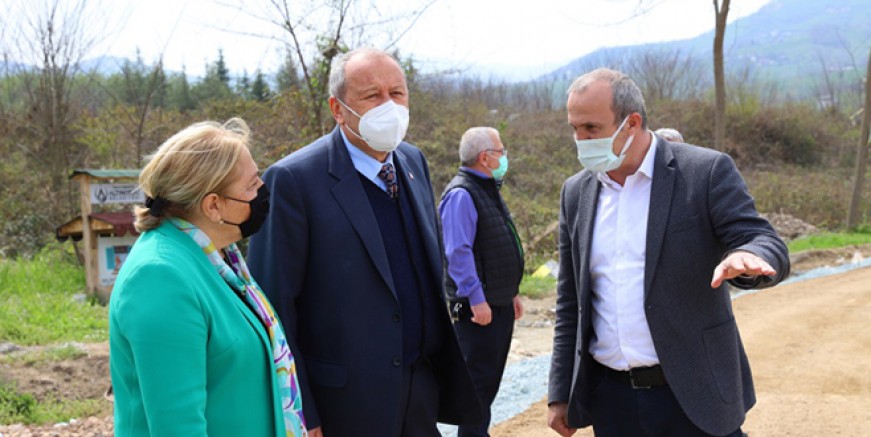 BÜYÜKŞEHİRDEN CEZAEVİ YOLUNA SICAK ASFALT