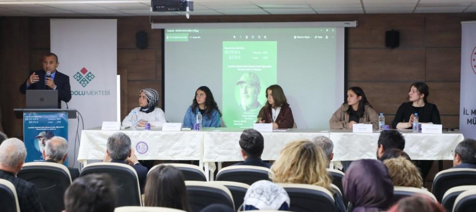 VALİ SONEL, ANADOLU MEKTEBİ YAZAR OKUMALARI ETKİNLİĞİNE KATILDI